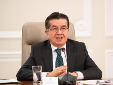 Ruiz lleva más de seis meses al frente del Ministerio de Salud. Llegó en la semana que se confirmó el primer caso.