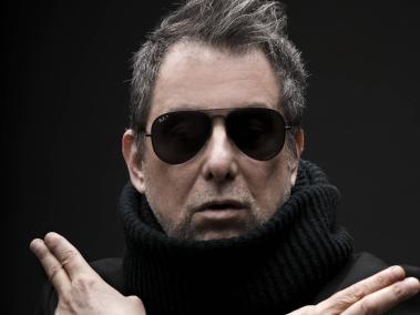Apodado el ‘Salmón’ por una canción suya que habla de tomar la dirección más difícil, Andrés Calamaro hace parte de la lista de los intérpretes más importantes del rock en español. En agosto cumplirá 60 años.