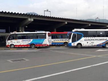 Buses en la Terminal de Cali.