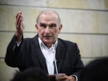 Humberto de la Calle, senador.