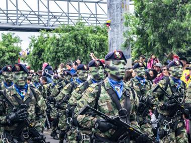 El ejército colombiano tiene 361.420 hombres activos y  1.687.163 reservistas.
