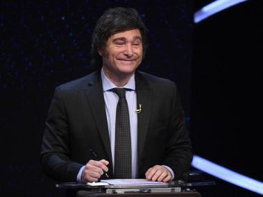 Javier Milei en el debate presidencial en Argentina.