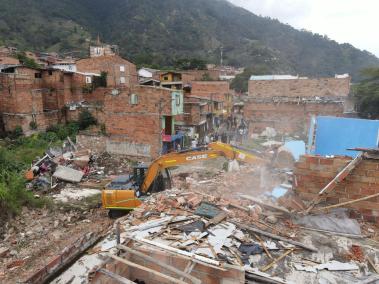 Gobernación de Antioquia inicia demolición de casas de vicio en el departamento.