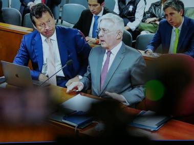 Álvaro Uribe, expresidente en juicio.