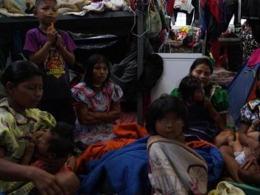 Los indígenas denuncian hacinamiento en la UPI La Rioja. Foto: Sergio Acero / EL TIEMPO