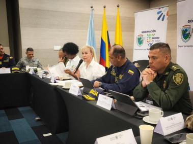 La gobernadora Dilian Francisca Toro, en consejo de seguridad en Buenaventura.