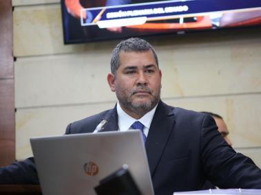 El senador Alejandro Carlos Chacón.