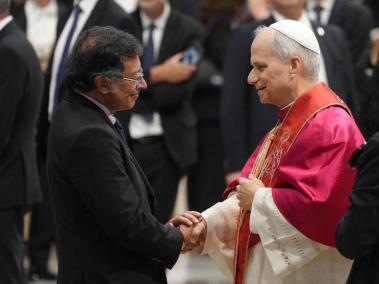 Este domingo, el presidente Petro saludó por primera vez al papa León XIV durante la ceremonia de inicio de su pontificado.