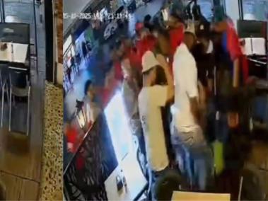 Brutal golpiza a presunto ladrón en Medellín.