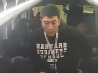 Las autoridades de Policía buscan a este hombre.