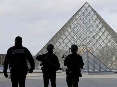 El museo del Louvre es uno de los más frecuentados del mundo aunque el número de visitantes cayó un 20 por ciento tras los atentados.