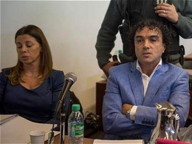 El director de la cárcel argentina donde está preso Henry López Londoño, 'Mi Sangre' (de azul), fue apartado del cargo tras conocerse un plan de fuga.
