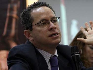 El abogado Ricardo Gómez Giraldo fue nombrado por el presidente Juan Manuel Santos como gobernador (e) de Caldas, en remplazo del suspendido Guido Echeverri Piedrahíta.