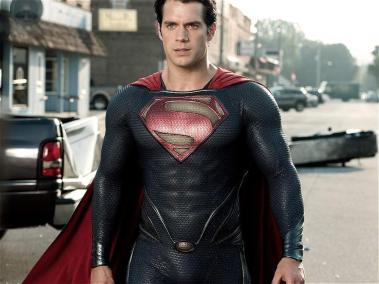 Henry Cavill ocupa la séptima posición de este listado por su actuación en 'Batman vs. Superman', la cual recaudó cerca de 870 millones de dólares.