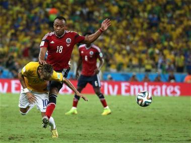 Camilo Zúñiga: el jugador colombiano fue blanco de amenazas luego de que le causara una lesión a la estrella brasilera Neymar durante un partido de cuartos de final en el Mundial Brasil 2014.