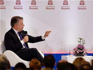 Juan Manuel Santos, presidente de Colombia, y Joseph Stiglitz, nobel de economía.