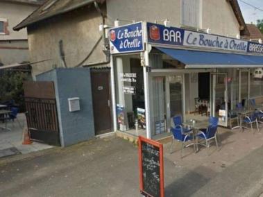 El Bouche à Oreille atrae a trabajadores locales con un menú diario de 12,5 euros.