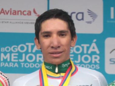 Róbinson López y el oro que ganó en el Nacional de Ruta sub-23.