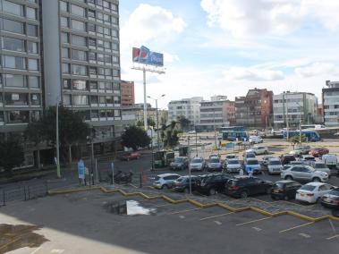 Con las ganancias del parqueadero ubicado en la 98 con carrera 18 se intervinieron espacios públicos del barrio el Chicó.