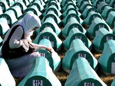 El Estado holandés deberá indemnizar a las familias de los 350 muertos en la masacre, aunque podrá recurrir el caso ante la Corte Suprema.