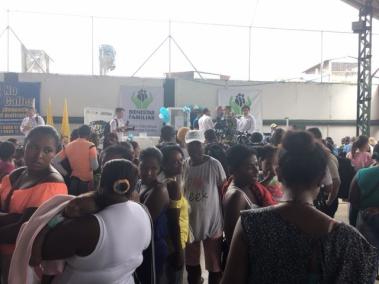 3.300 ciudadanos se han acercado al coliseo La Misional en pleno centro de Tumaco durante esta semana, para inscribirse a los programas del Gobierno como Jóvenes en Acción, Familias en Acción.