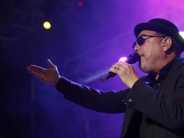 El cantante panameño Rubén Blades explicó este fin de semana en Madrid que ha decidido renunciar, por ahora, a giras musicales centradas en la salsa, y anunció que se plantea participar en las presidenciales de Panamá.