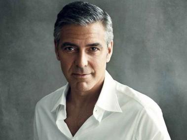 George Clooney 

Este codiciado actor estadounidense de Hollywood encabeza la lista de los famosos más atractivos del planeta tierra, no solo porque fue seleccionado en 2006 por la revista ‘People’ como el hombre más sexy del mundo, sino porque según la investigación del Centro de Cosmética Avanzada Facial y Cirugía Plástica,  reúne todos los rasgos faciales de preferencia de una persona.