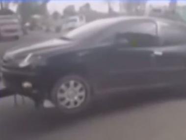Video revela maltrato a vehículos por parte de operarios de grúas