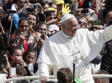 El 7 de septiembre, el líder la iglesia católica recorrerá las cercanías de varias universidades de Bogotá, para saludar a los jóvenes. La ruta empezará recorriendo la carrera séptima hasta el eje ambiental, y terminará en la Nunciatura Apostólica, lugar donde se hospedará el papa.