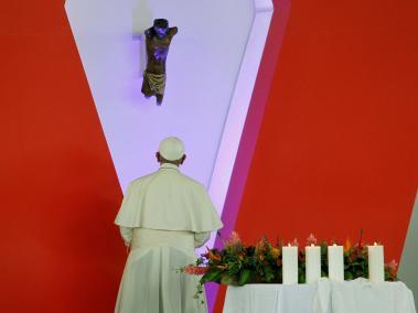 Papa Francisco hace homenaje a Cristo de Bojayá