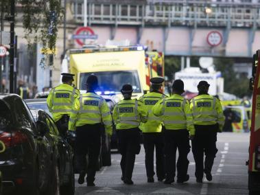 Theresa May presidirá comité de emergencia tras el atentado en Londres.