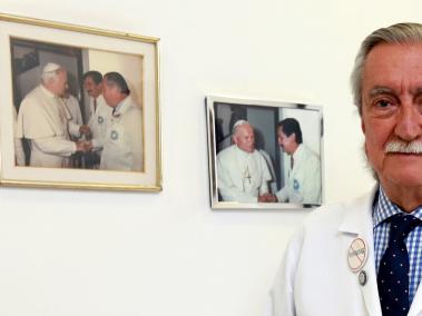 El doctor Holguín trabaja desde hace 35 años en la Fundación Santa Fe.