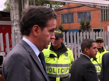 Daniel Mejía (izq.), secretario de Seguridad y el alcalde mayor Enrique Peñalosa.