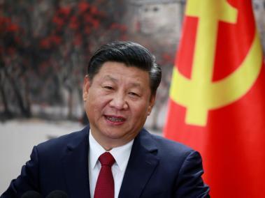 Xi, de 64 años, líder del PCC desde fines de 2012 seguirá así cinco años más como secretario general, el cargo supremo en la pirámide del poder chino.