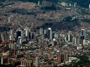 En el valle de Aburrá, 3.200 personas habitan un kilómetro cuadrado, lo mismo que ocupan 44 ciudadanos en el resto de Antioquia.