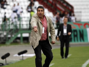 El técnico Santiago Escobar asumirá el mando del equipo guayaquileño, tras dejar el cargo en Deportivo Táchira de Venezuela.