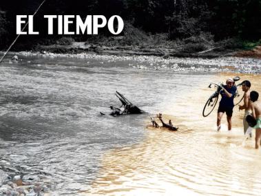 Esta es la historia de los ´routiers´ que pedalearon los 1.233 kilómetros de la vuelta que recorrió difíciles carreteras, pedregosos caminos y ríos de la Colombia de esos días.