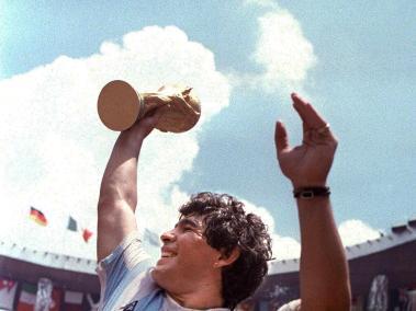 Maradona. El argentino fue la gran figura de Argentina en la consecución del Mundial de 1986 que se disputó en Argentina. También, fue subcampeón con su selección en 1990.