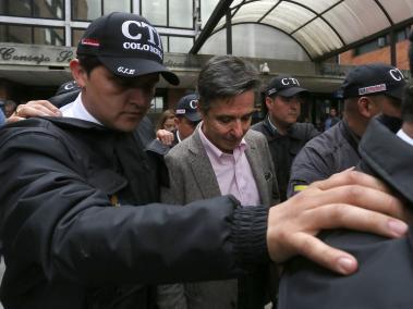 Roberto Prieto, exgerente de las campañas Santos Presidente, fue enviado a la cárcel Modelo acusado de tres delitos.