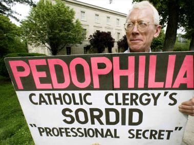 Las protestas cada vez son más notorias en Estados Unidos contra los escándalos sexuales de los sacerdotes católicos y la iglesia que esconde los casos de pedofilia.