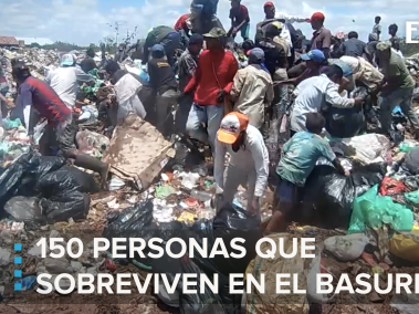Este es el drama de 150 personas que sobreviven en el basurero de Puerto Carreño desde hace 2 años.