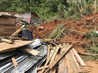 En Barrancabermeja se presentó una avalancha por las fuertes lluvias que produjo la tragedia en cuatro viviendas en donde habitaban alrededor de 11 personas.