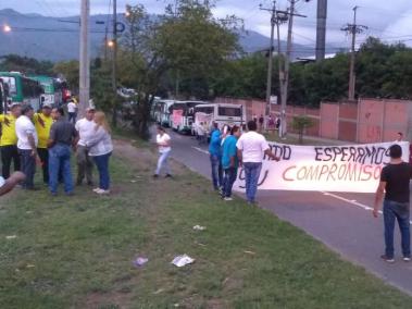 En la Simón Bolívar con 70 ya se alista la caravana de unos 30 buses.