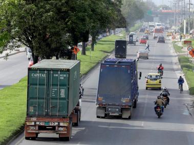Transporte de carga puede protestar pero sin violencia, advierte secretaría de Movilidad de Bogotá