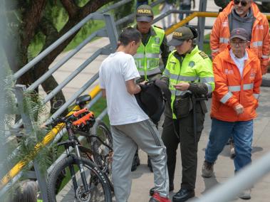 Anuncian estrategia de seguridad para combatir hurto de bicicletas y homicidios a biciusuarios en Bogotá.
