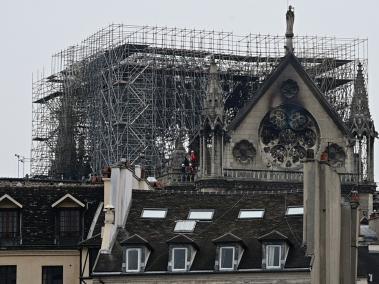 El incendio en la Catedral de Notre Dame comenzó a las 6:50 p. m. (hora de Francia).