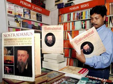 En 1555, Nostradamus publicó su libro de profecías.