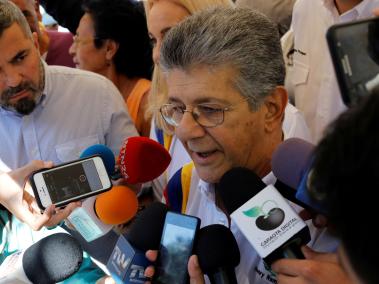 Henry Ramos Allup, expresidente del Legislativo venezolano y miembro del partido opositor Acción Democrática, a quien le levantaron su inmunidad parlamentaria.