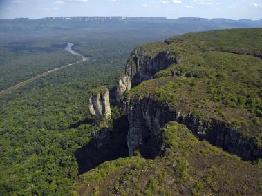 El Parque Nacional Natural Serranía del Chiribiquete, con 4,5 millones de hectáreas en Caquetá y Guaviare, departamentos afectados por la destrucción del bosque primario.