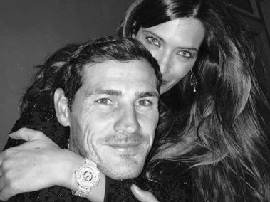 La pareja se mostró unida frente un infarto que le dio hace unos días a Iker Casillas.